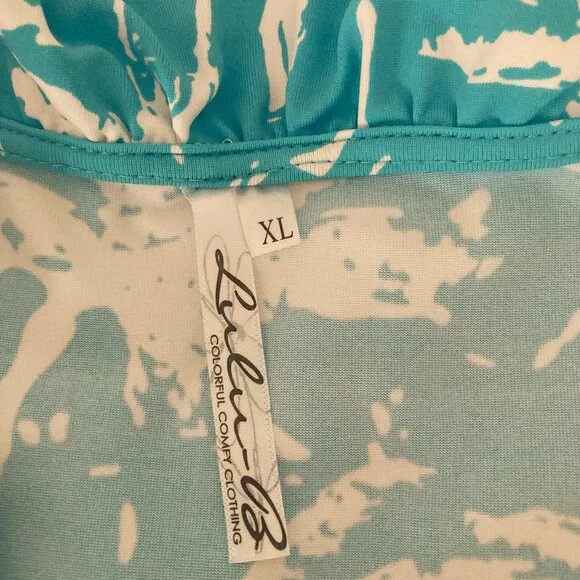 Lulu-B ruffle v-neck 3/4 sleeve top - Picture 5 of 5